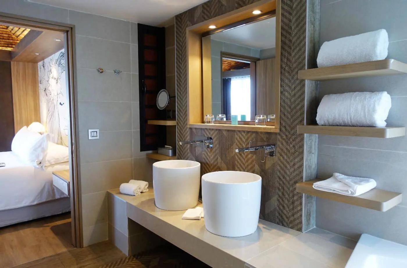 1 King Overwater Bungalow Ocean View